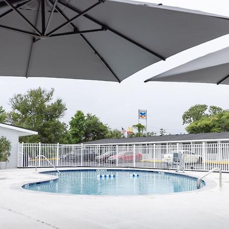 Golden Isles Inn & Suites Brunswick Eksteriør billede