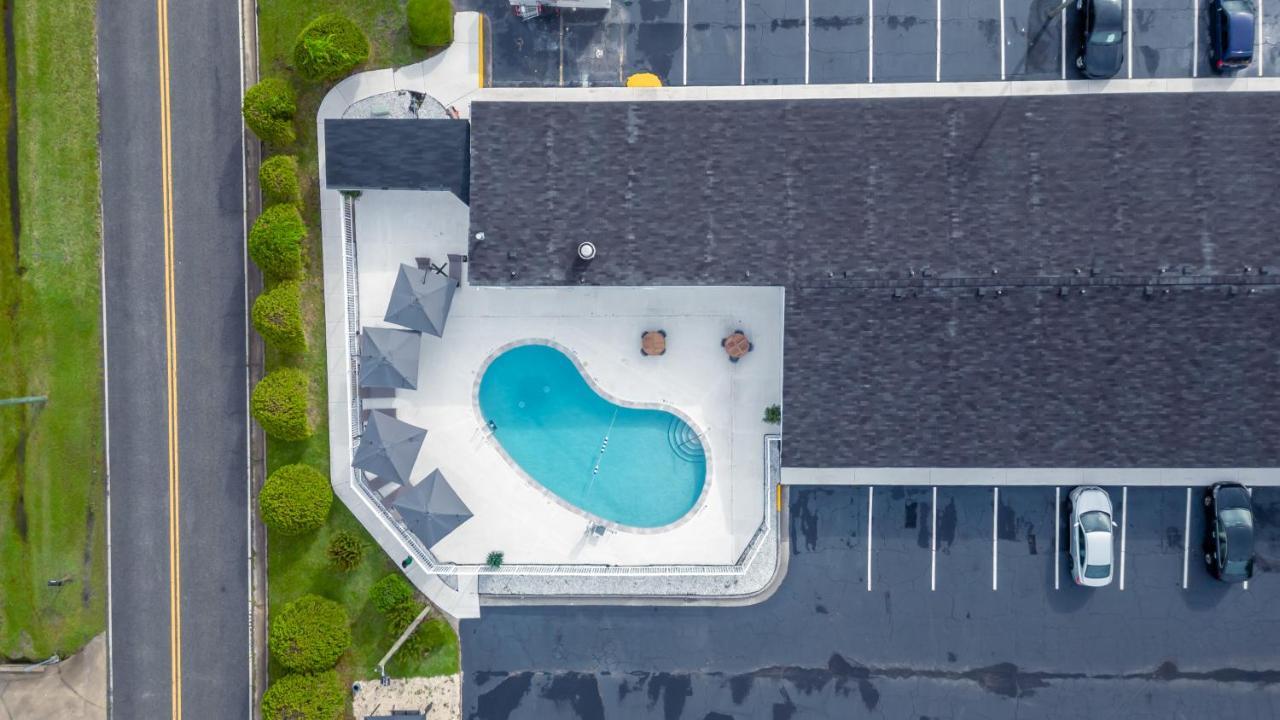 Golden Isles Inn & Suites Brunswick Eksteriør billede
