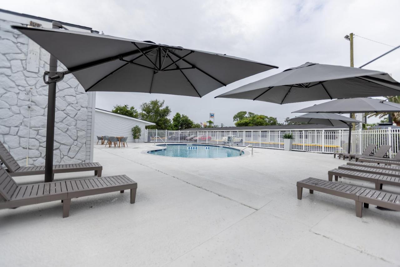 Golden Isles Inn & Suites Brunswick Eksteriør billede