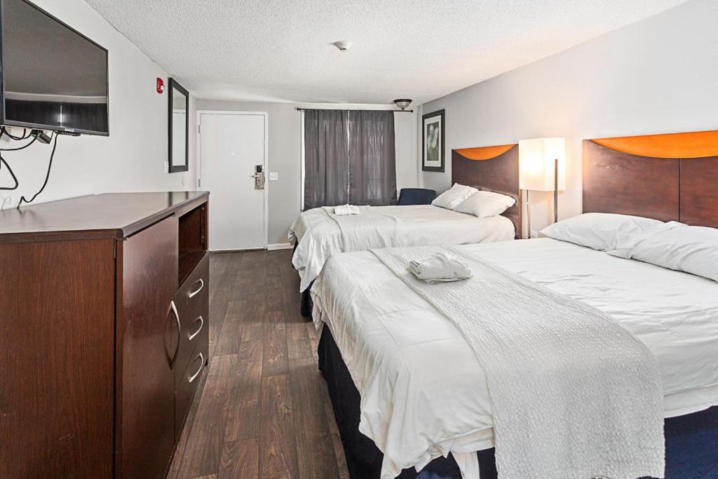 Golden Isles Inn & Suites Brunswick Eksteriør billede