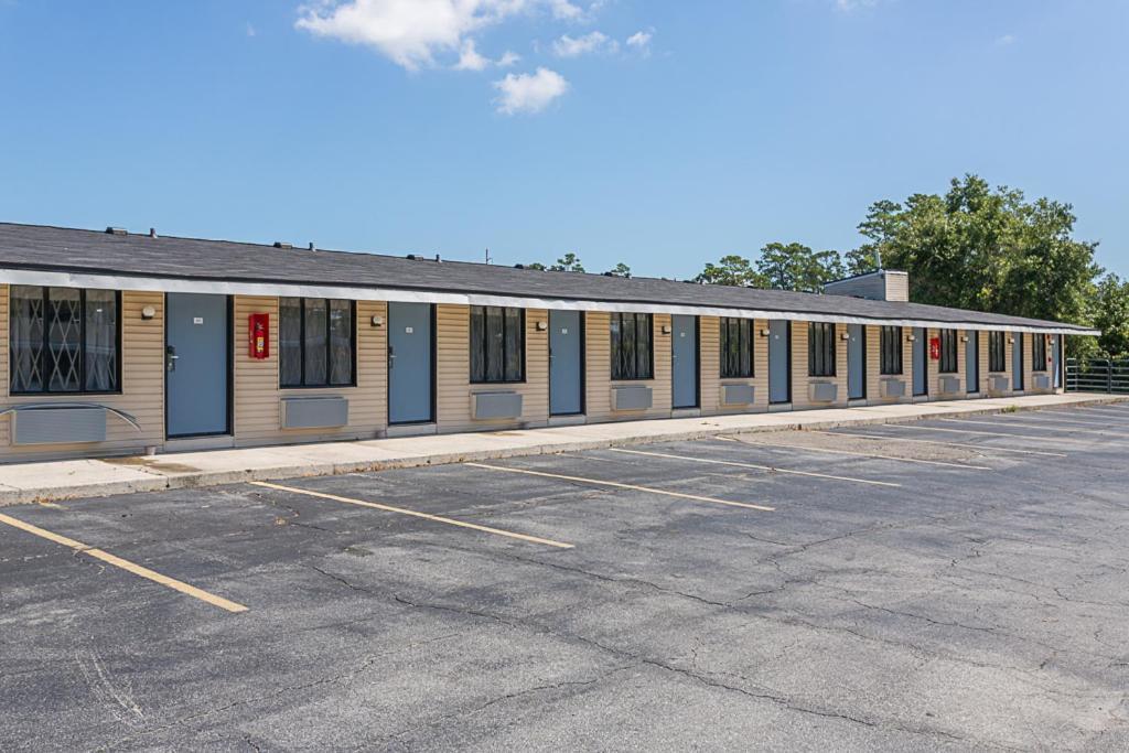 Golden Isles Inn & Suites Brunswick Eksteriør billede